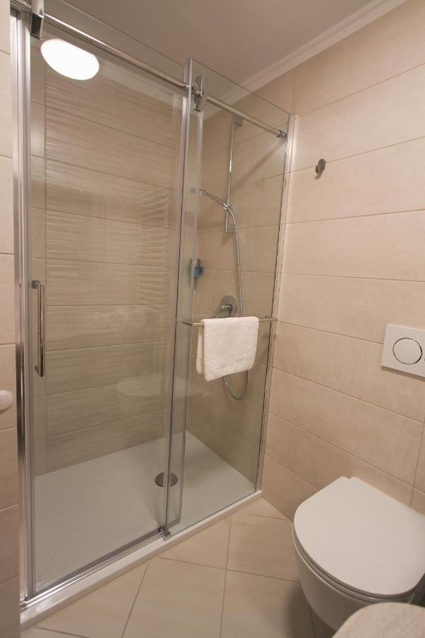 Sal & Mar Apartments Piran Bagian luar foto
