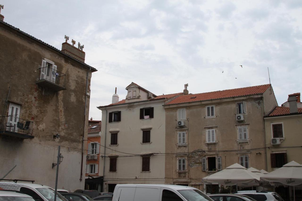 Sal & Mar Apartments Piran Bagian luar foto