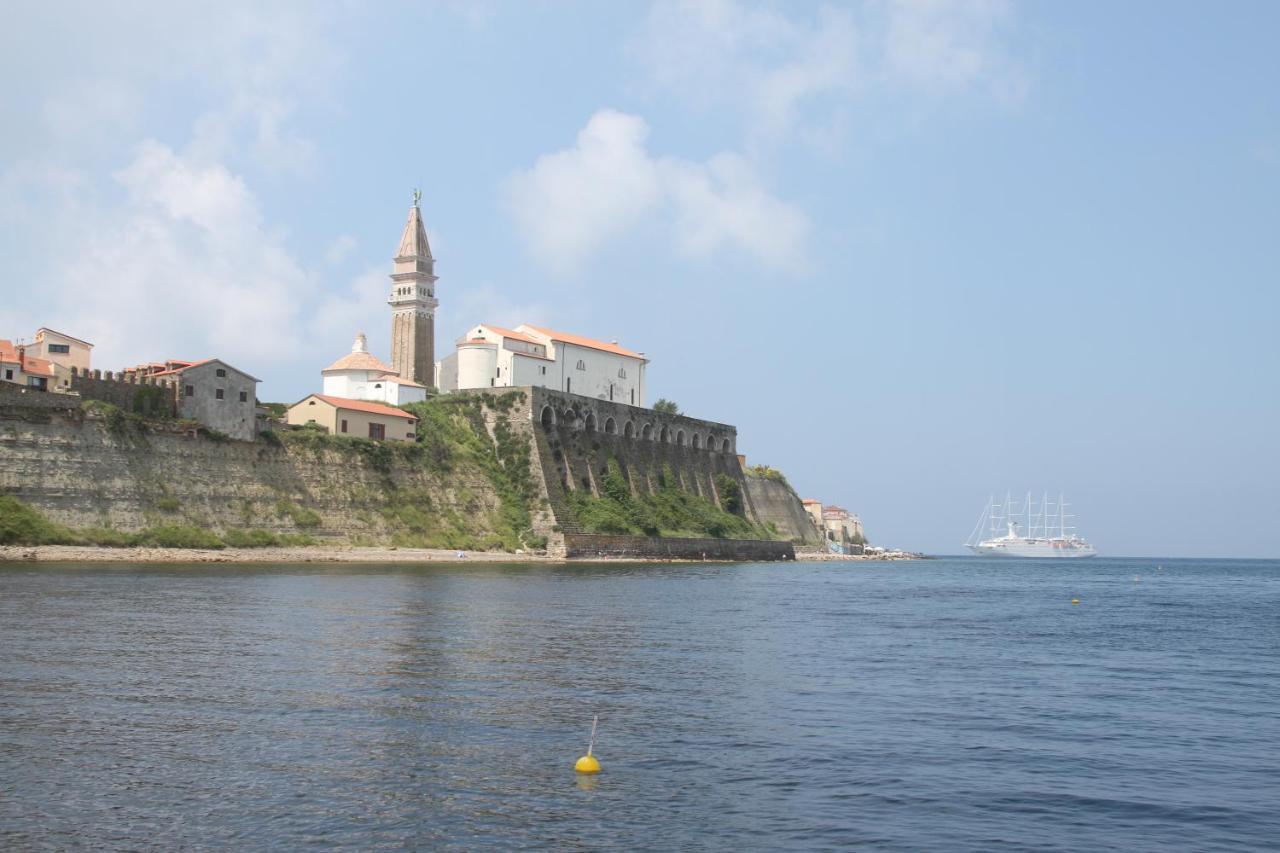 Sal & Mar Apartments Piran Bagian luar foto